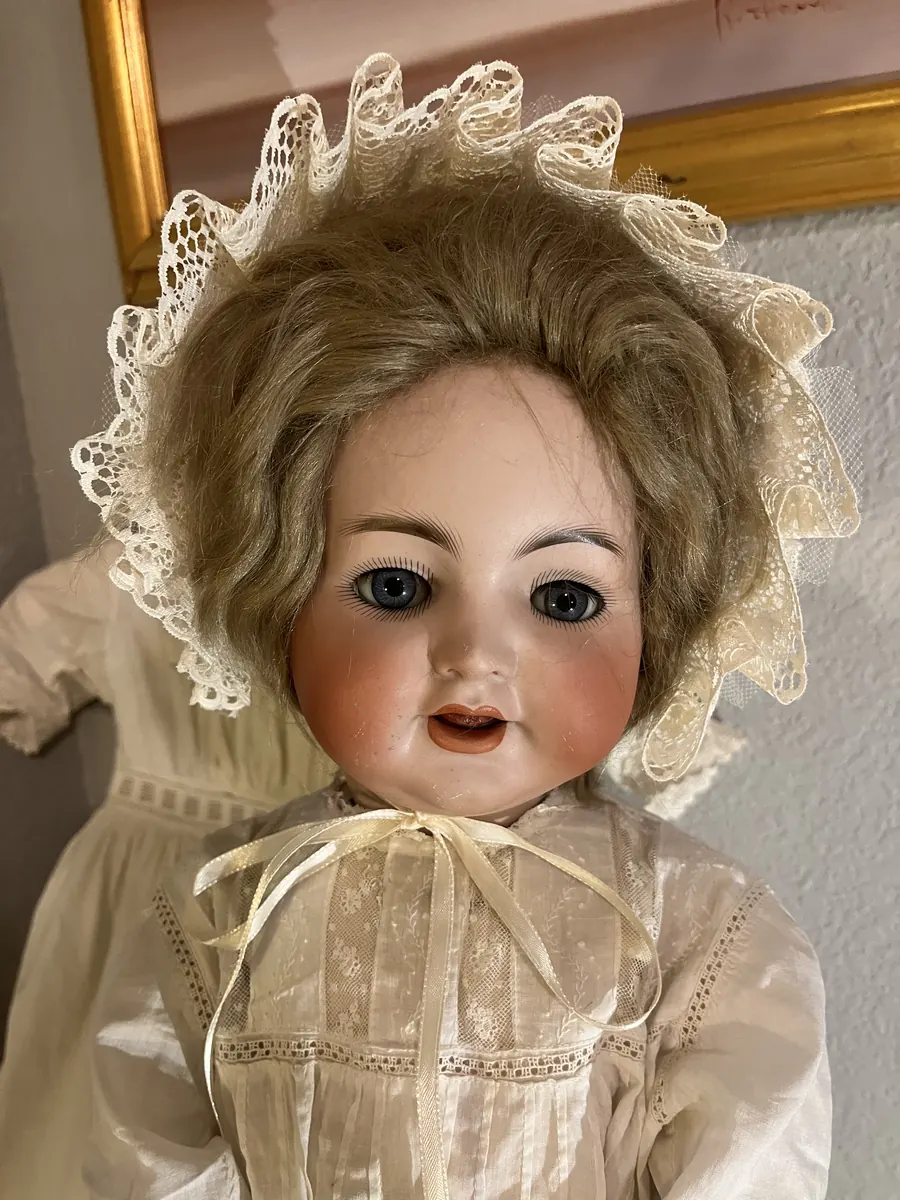 Simon and Halbig K*R 126 Toddler doll, close head-and-shoulders view.