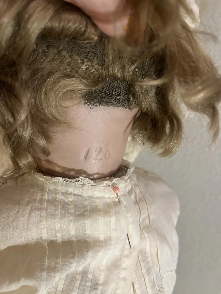 Simon and Halbig K*R 126 Toddler doll, back-of-head marking beneath the wig.